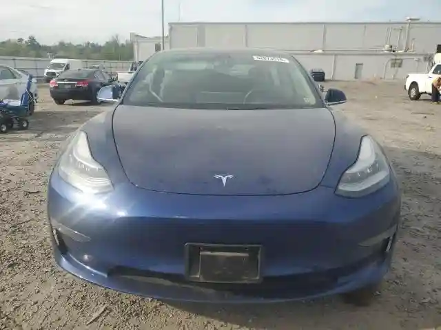 5YJ3E1EB2KF464958 2019 TESLA MODEL 3-4