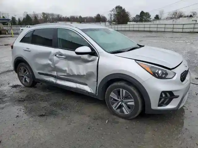 KNDCB3LC7M5471375 2021 KIA NIRO-3