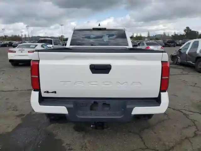 3TYLB5JN8RT055941 2024 TOYOTA TACOMA-5