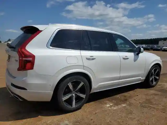 YV4A22PM8K1492726 2019 VOLVO XC90-2