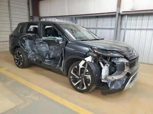 JA4J3VA8XRZ068046 2024 MITSUBISHI OUTLANDER-3