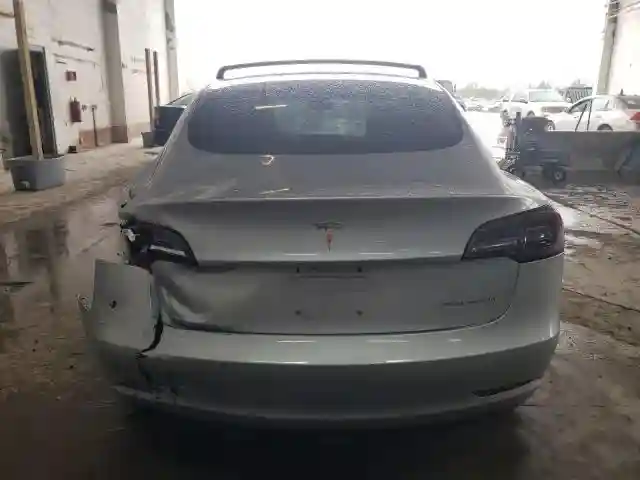 5YJ3E1EB4JF087466 2018 TESLA MODEL 3-5