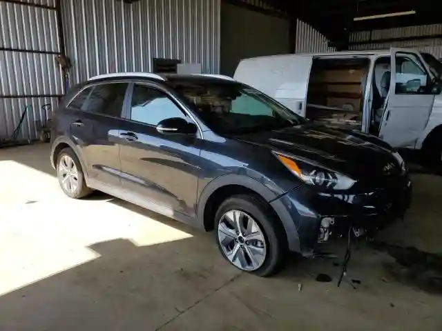 KNDCC3LGXN5134233 2022 KIA NIRO S-3