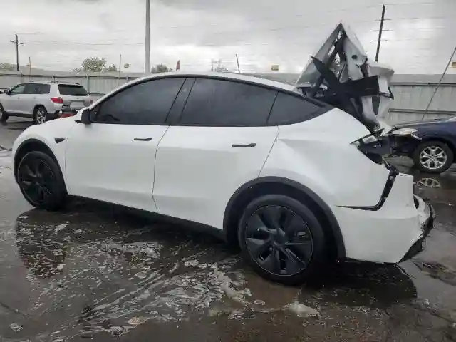 7SAYGDEE2RF160327 2024 TESLA MODEL Y-1