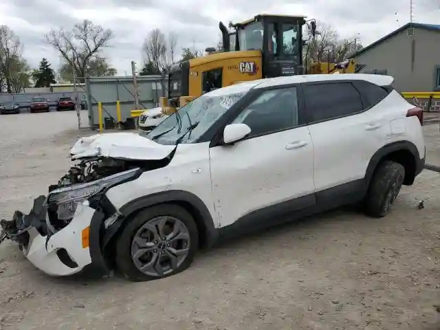 KNDEPCAA2R7553716 2024 KIA SELTOS-0