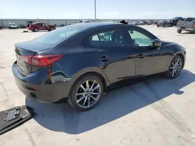 3MZBN1V39JM239173 2018 MAZDA 3-2