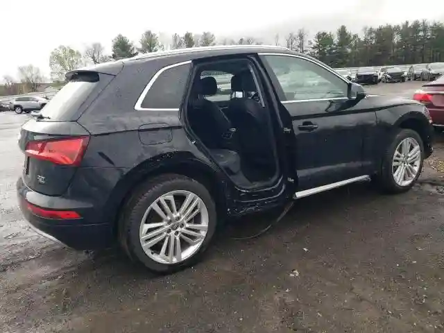 WA1BNAFY2J2247551 2018 AUDI Q5-2