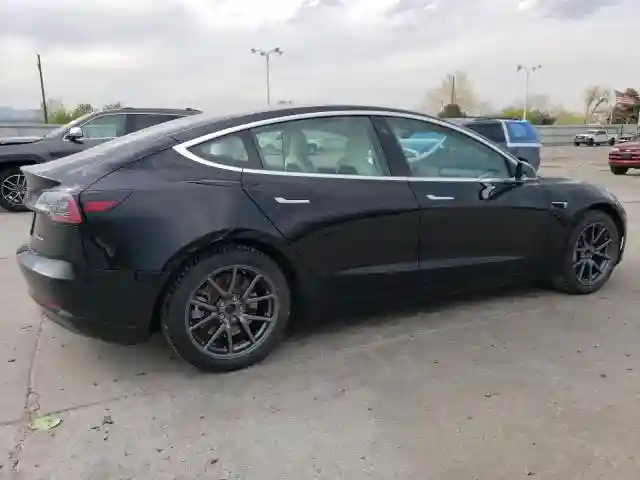 5YJ3E1EB6LF769672 2020 TESLA MODEL 3-2