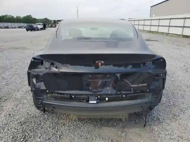 5YJ3E1EB0JF082586 2018 TESLA MODEL 3-5