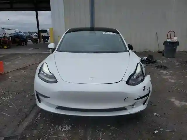 5YJ3E1EB3KF511821 2019 TESLA MODEL 3-4