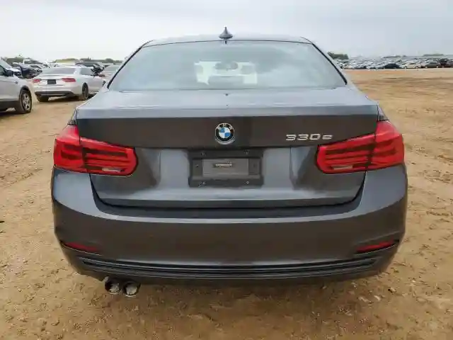 WBA8E1C57JA178689 2018 BMW 3 SERIES-5