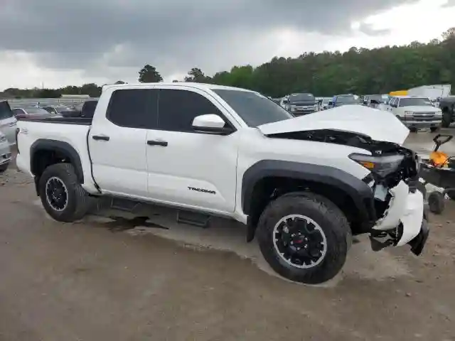 3TYLB5JN8RT041845 2024 TOYOTA TACOMA-3