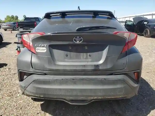 NMTKHMBX8MR134887 2021 TOYOTA C-HR-5