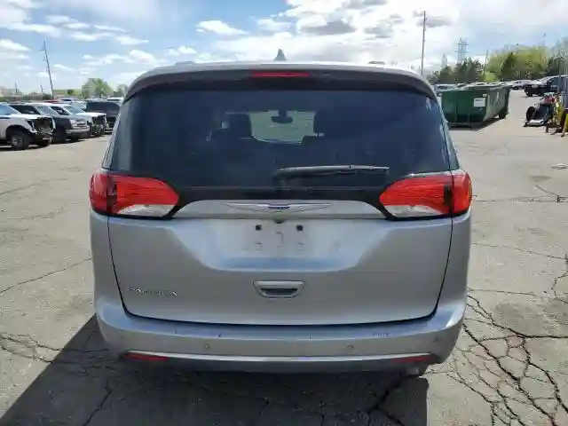 2C4RC1BG7JR311964 2018 CHRYSLER PACIFICA-5