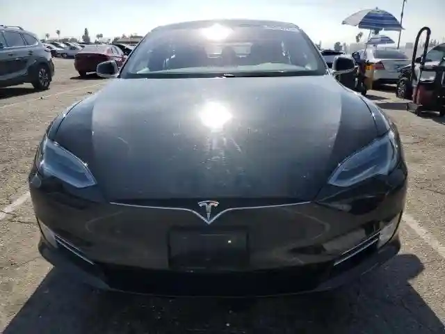 5YJSA1E29JF291834 2018 TESLA MODEL S-4