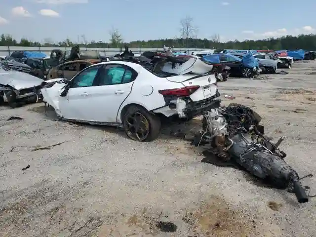 ZARFAEEN7J7567295 2018 ALFA ROMEO GIULIA-1