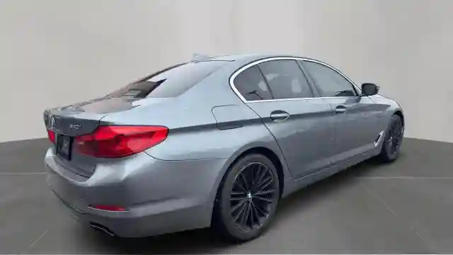 WBAJE7C34HG479236 2017 BMW 5 SERIES-3