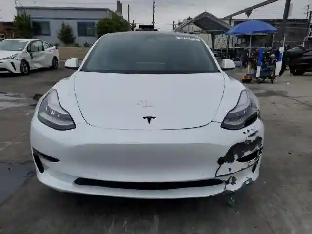 5YJ3E1EA7KF309944 2019 TESLA MODEL 3-4