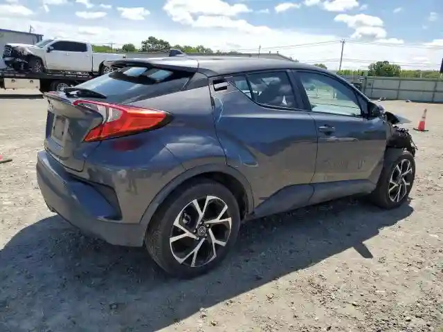NMTKHMBXXJR046516 2018 TOYOTA C-HR-2
