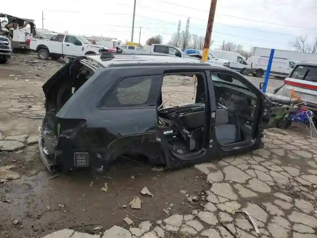 1C4RJFDJ2KC792440 2019 JEEP GRAND CHEROKEE-2