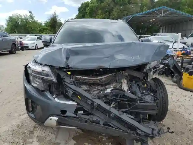 KNDETCA75R7493995 2024 KIA SELTOS-4