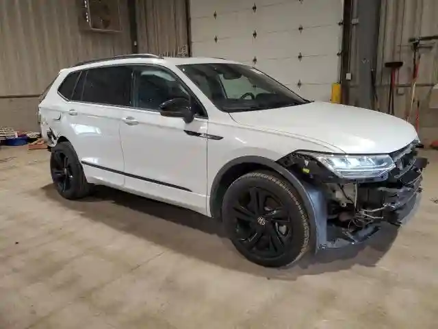 3VV8B7AX5RM090744 2024 VOLKSWAGEN TIGUAN-3