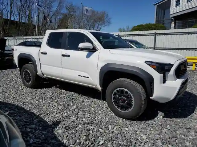 3TYLE5JN1RT054329 2024 TOYOTA TACOMA-3