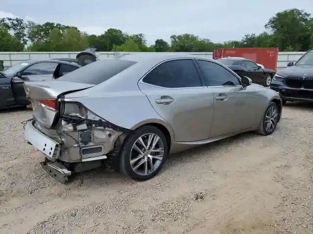 JTHBA1D27J5067821 2018 LEXUS IS-2