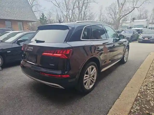 WA1BNAFY5K2083360 2019 AUDI Q5-3
