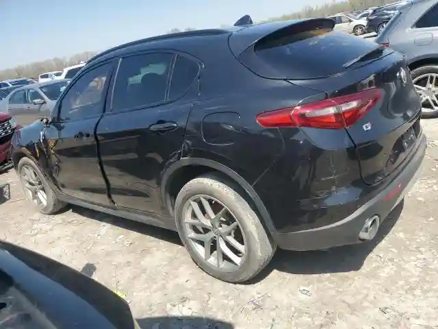 ZASFAKNNXJ7B84760 2018 ALFA ROMEO STELVIO-1