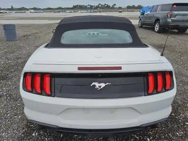 1FATP8UHXJ5115142 2018 FORD ALL MODELS-5