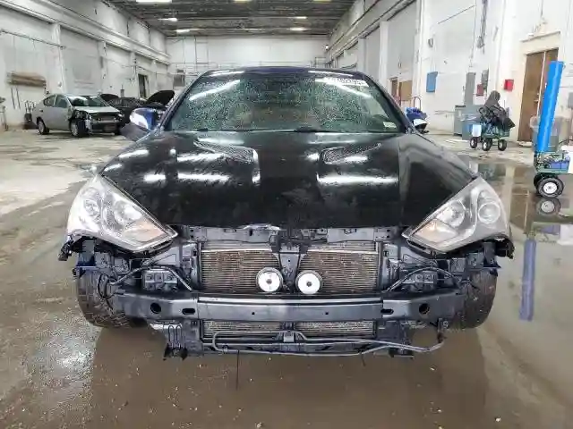 KMHHU6KJ9GU133581 2016 HYUNDAI GENESIS-4