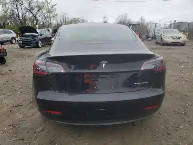 5YJ3E1EB3JF184660 2018 TESLA MODEL 3-5