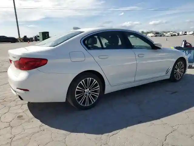 WBAJR7C04LWW64640 2020 BMW 5 SERIES-2