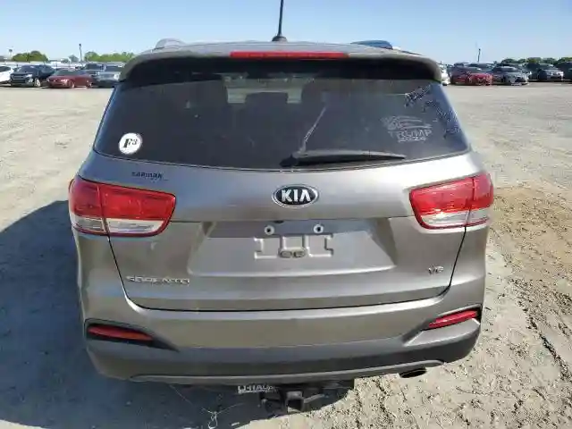 5XYPGDA59JG339881 2018 KIA SORENTO-5