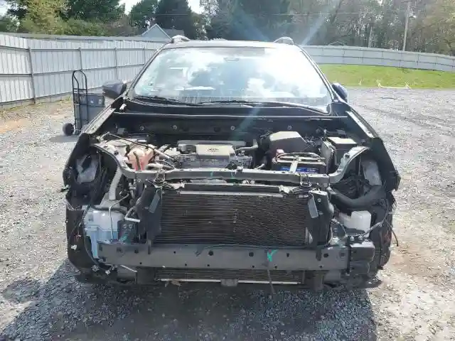 JTMRFREV2JJ215776 2018 TOYOTA RAV4-4