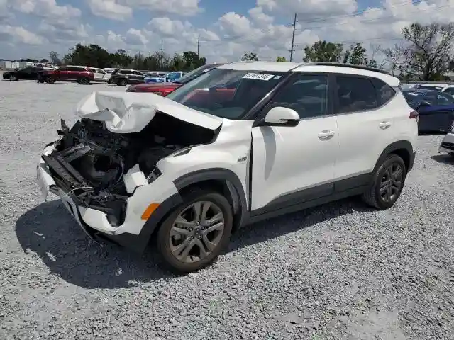 KNDEUCAA0M7223090 2021 KIA SELTOS-0