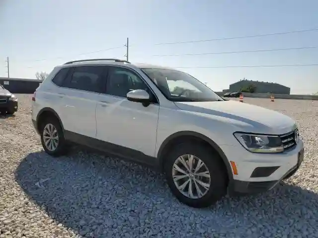 3VV3B7AX0KM028457 2019 VOLKSWAGEN TIGUAN-3