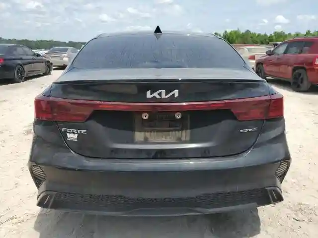 3KPF54AD9PE564686 2023 KIA FORTE-5
