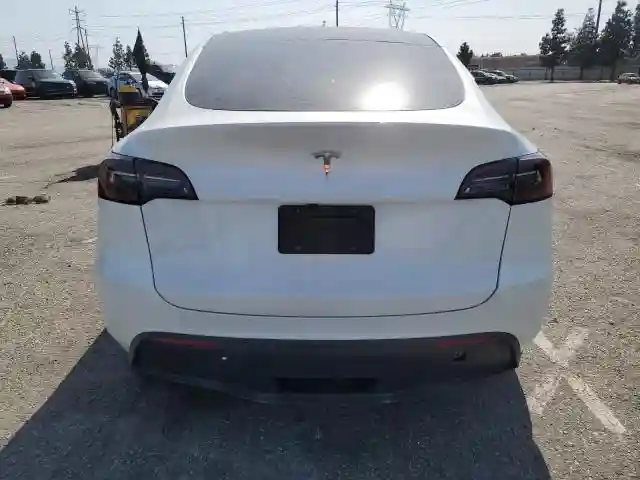 7SAYGDED1RF002570 2024 TESLA MODEL Y-5