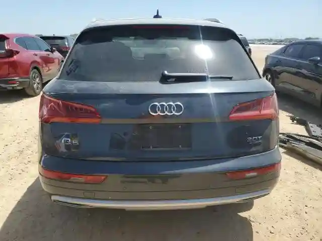 WA1CNAFY6J2146100 2018 AUDI Q5-5