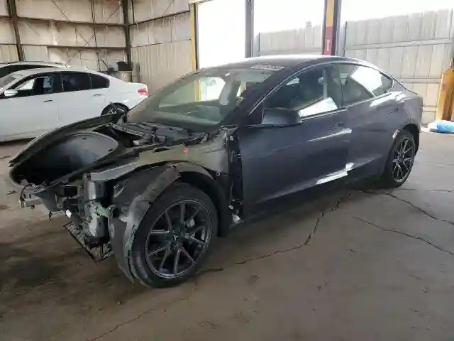 5YJ3E1EA7NF161427 2022 TESLA MODEL 3-0