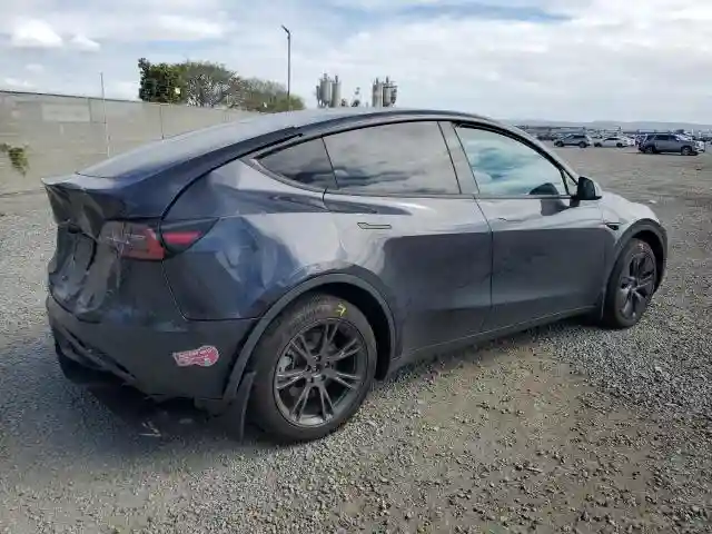 7SAYGDED7RF099743 2024 TESLA MODEL Y-2