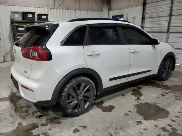KNDCC3LC0H5055039 2017 KIA NIRO-2