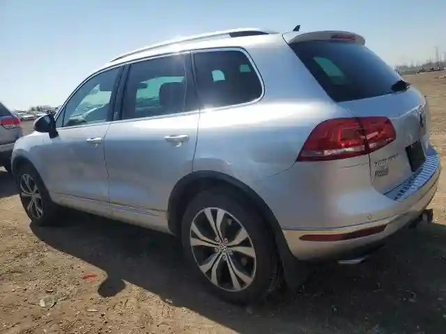 WVGRF7BP6HD005745 2017 VOLKSWAGEN TOUAREG-1