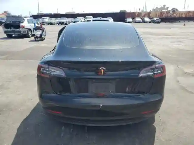 5YJ3E1EA5KF304922 2019 TESLA MODEL 3-5
