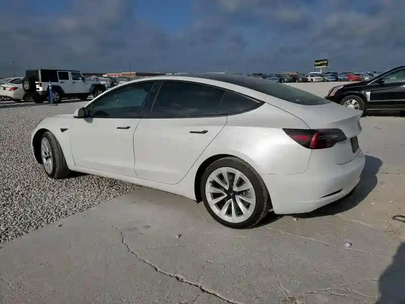 5YJ3E1EA1PF677494 2023 TESLA MODEL 3-1
