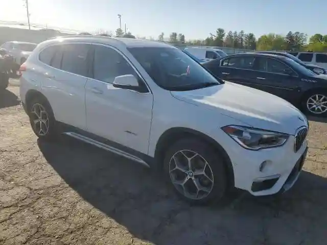 WBXHT3C34H5F76289 2017 BMW X1-3