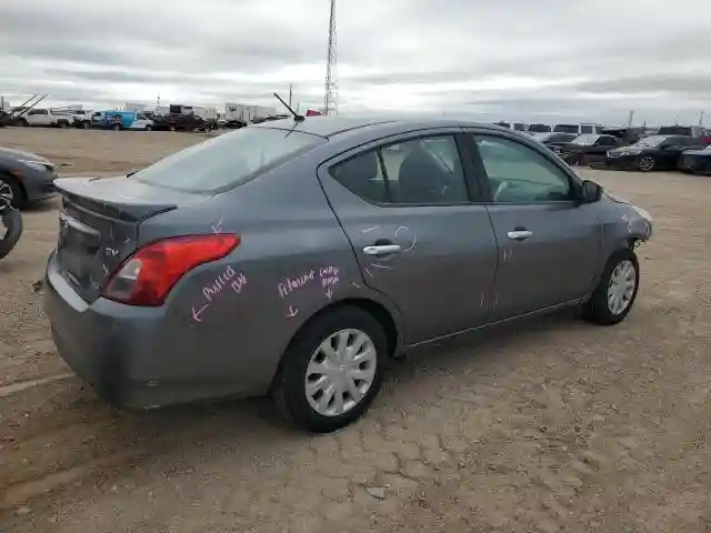 3N1CN7AP8KL858215 2019 NISSAN VERSA-2