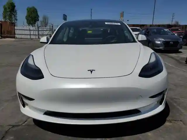 5YJ3E1EA0MF006300 2021 TESLA MODEL 3-4